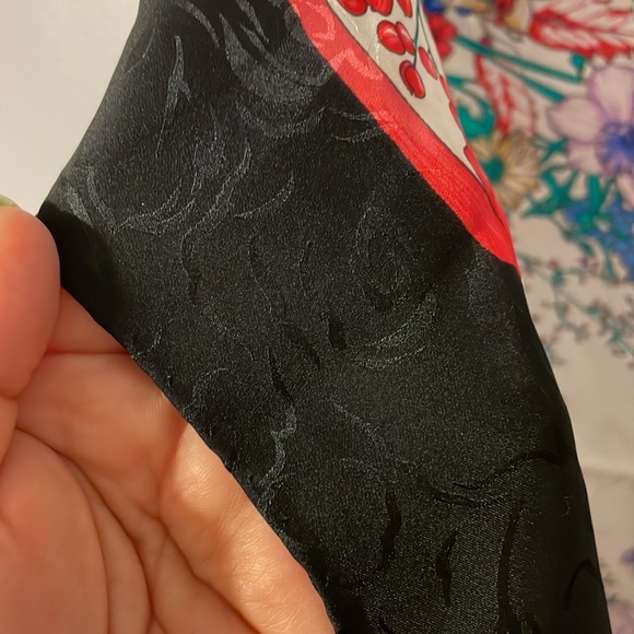 Gucci Vintage Floral Black Border Silk Square Scarf - Picture 6 of 16